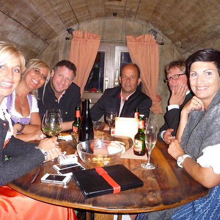 Am Dorfplatz Suites - Adults Only Sankt Anton am Arlberg Bagian luar foto