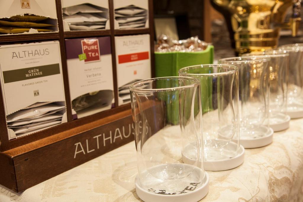 Am Dorfplatz Suites - Adults Only Sankt Anton am Arlberg Bagian luar foto